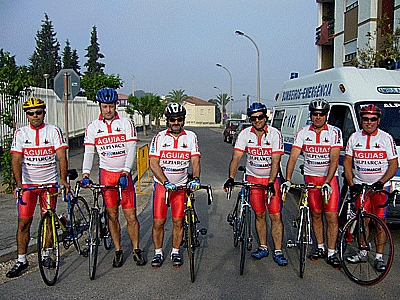 Equipa de cicloturismo dos Águias de Alpiarça em 2005